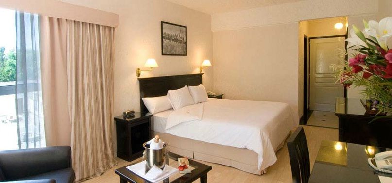 Ramada By Wyndham Buenos Aires Hotel Vicente Lopez Exterior photo