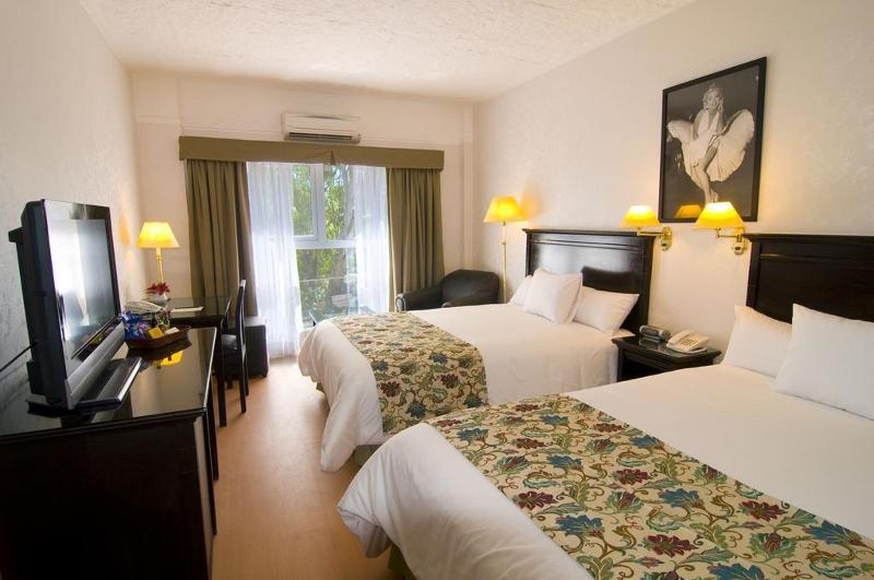 Ramada By Wyndham Buenos Aires Hotel Vicente Lopez Exterior photo